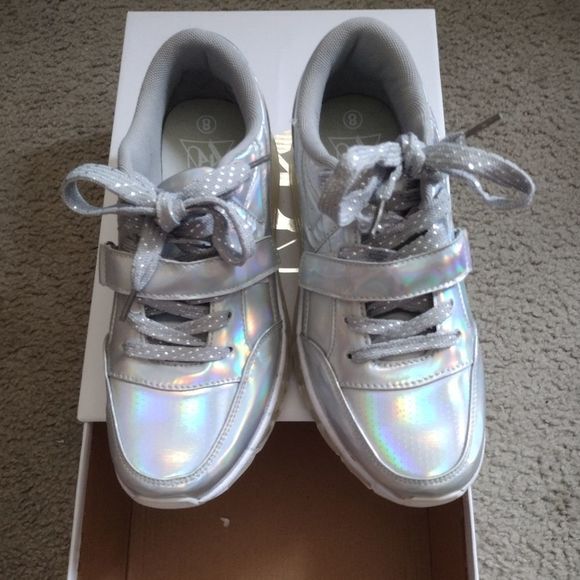 YRU dolls kill aire silver platform sneakers Space Alien Shoe Chain Charm 8 New - Picture 13 of 16